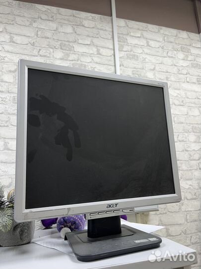 Монитор LG/Acer