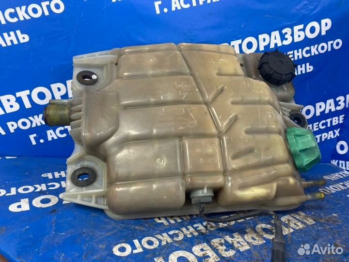 Расширительный бачок. Iveco Magirus седельный