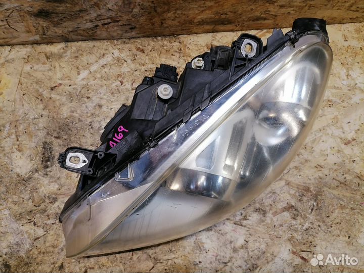 Фара левая ксенон Mercedes Benz B Class W245