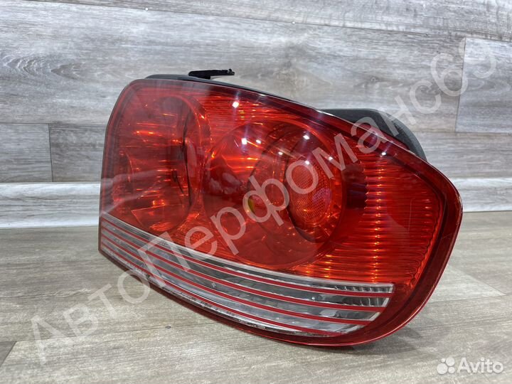 Фонарь задний правый Hyundai Sonata 4 (2001-2012)