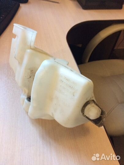 Бачок омывателя лобового стекла Симбол Клио