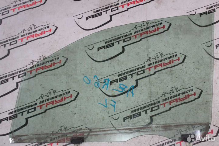 Стекло двери toyota noah voxy AZR60G AZR65G F L