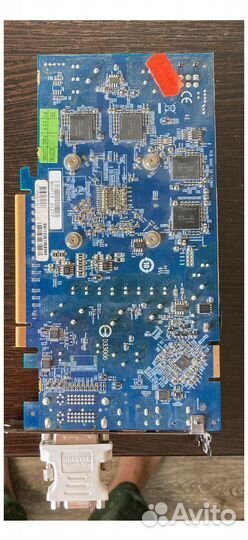 Видеокарта AMD Radeon HD 6770 1GB