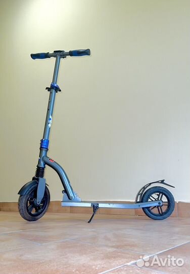 Самокат городской взрослый Trolo LUX Quantum Air