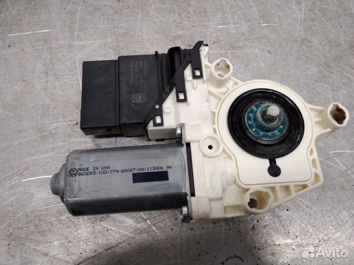 Мотор стеклоподъемника задний левый Volkswagen