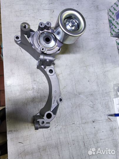 Натяжитель Приводного Ремня Toyota Land Cruiser 20