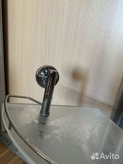 Угловая полка для ванной