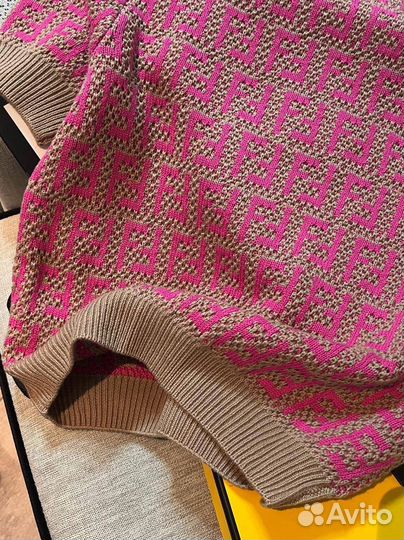 Футболка Fendi