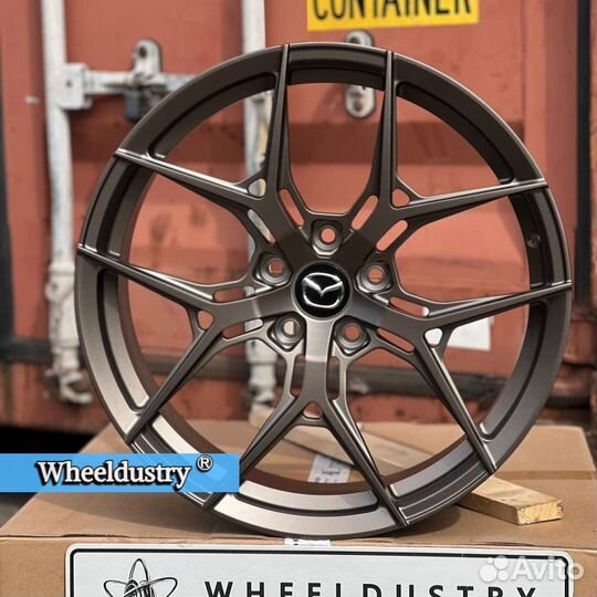 Кованые диски R18 Vossen Mazda CX5