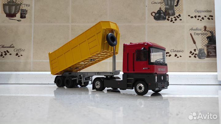 Полуприцеп маз 9506-30 на радиоуправлении 1/43