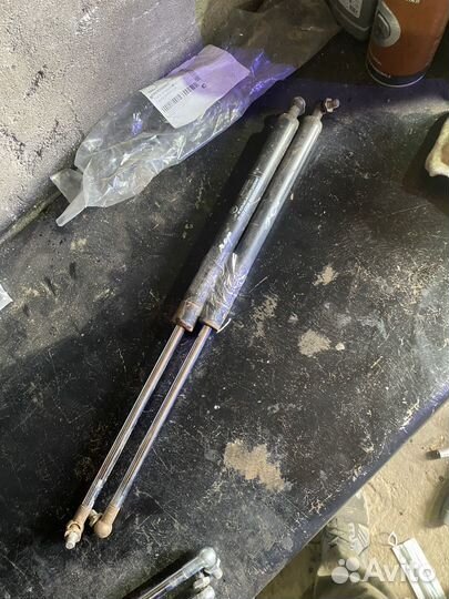 Газовые упоры капота ваз 2112