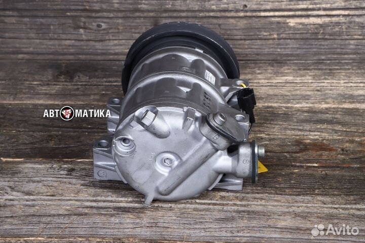 Компрессор кондиционера Nissan Serena C24 (99-05)