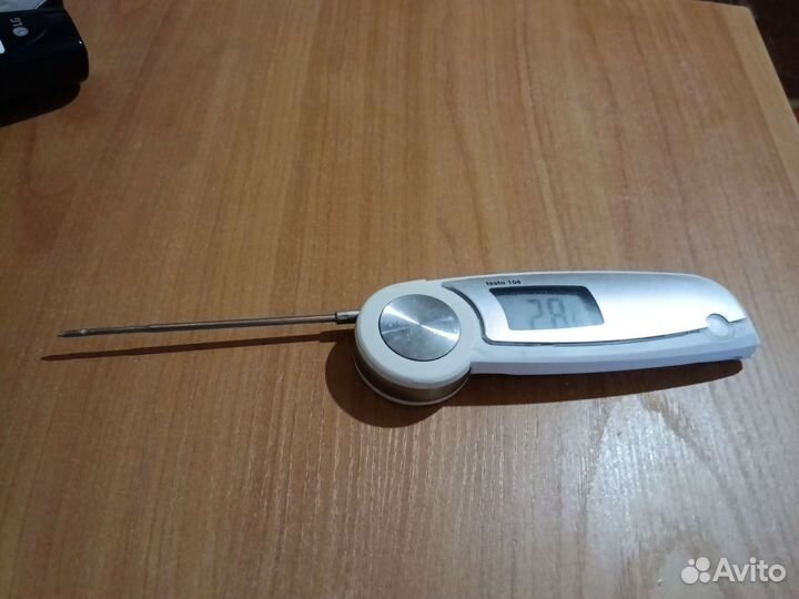 Термометр с убирающимся зондом Testo 104