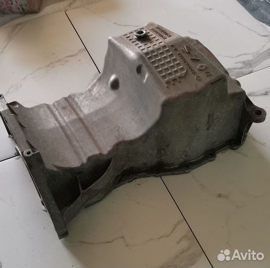 Картер двигателя Renault Logan 2