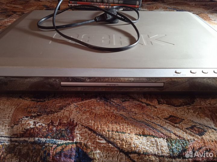 Dvd проигрыватель с 15 ю дисками