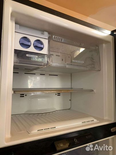 Холодильник бу whirlpool