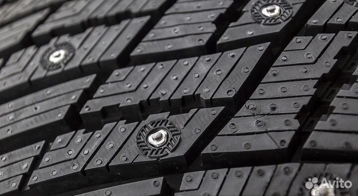 Goodyear UltraGrip Ice Arctic SUV 275/40 R20 106T