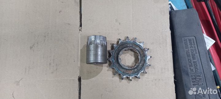 Звездочка под цепь 15.875