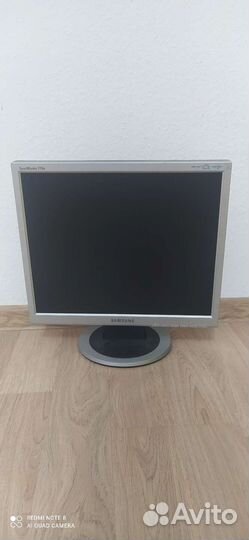 Монитор Samsung