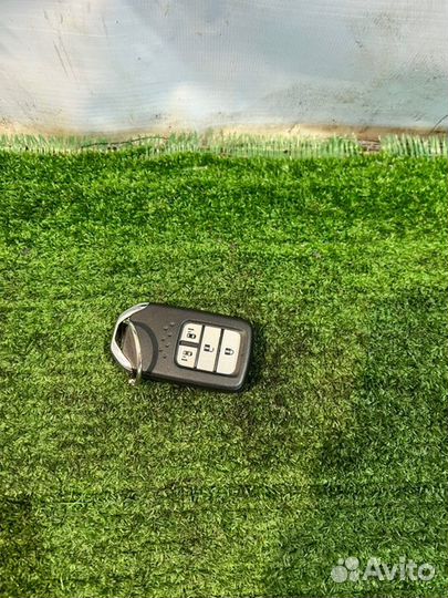 Чип ключ Honda Stepwgn RP3 L15B 2015