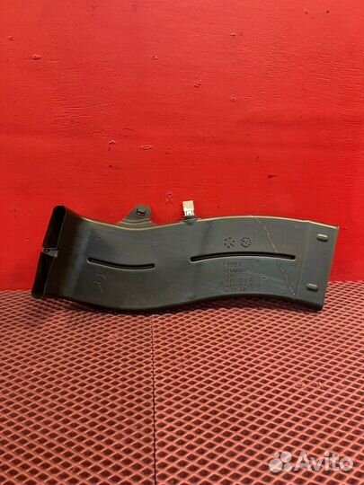 Воздуховод задний правый Audi A8 D4 cdda 2012