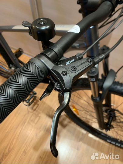 Велосипед горный Giant Talon 2 29