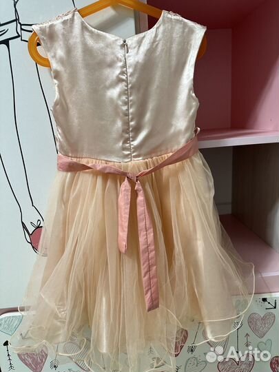 Нарядное платье для девочки до 116