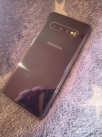 Samsung Galaxy S10, 8/128 ГБ