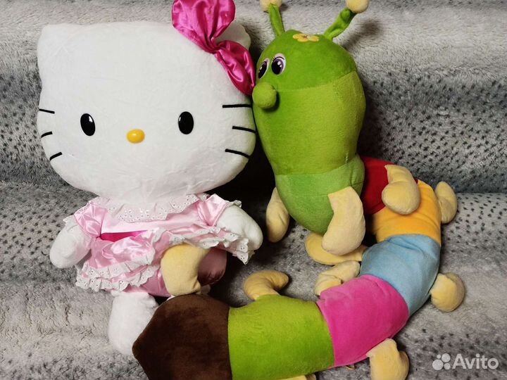 Игрушка Hello Kitty и Гусеничка
