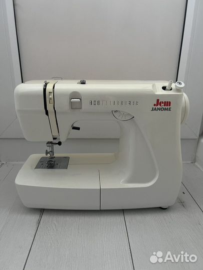 Швейная машина Janome jem