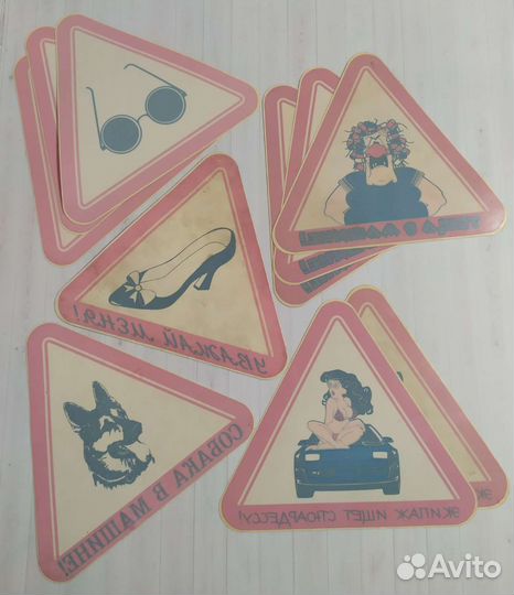 Наклейки на автомобиль знак