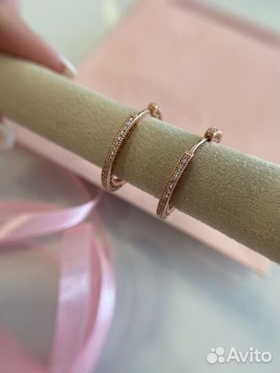 Серьги в стиле Pandora