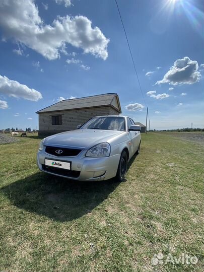 Продаю(капот) приору