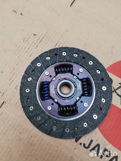 Диск сцепления Mitsubishi Lancer MD742713