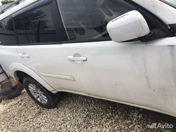 Двери правые mitsubishi pajero sport 2