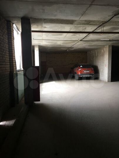Машиноместо, 20 м²