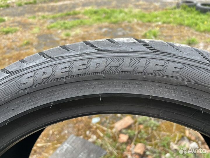 Semperit Speed Life 215/45 R17