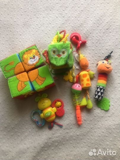 Развивающие игрушки погремушки пакетом
