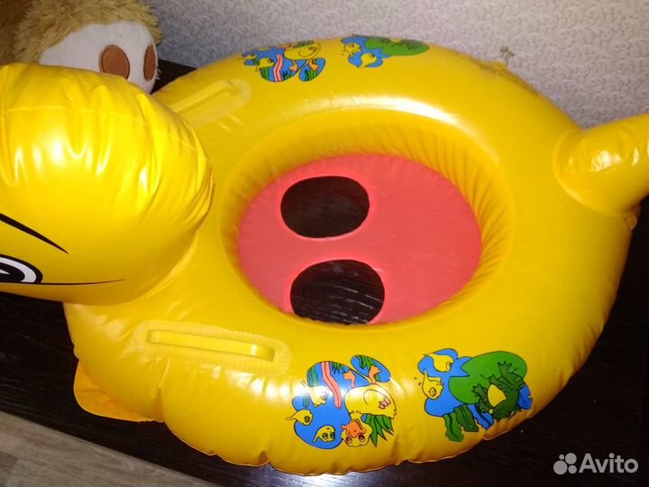 Плавательный круг для малышей