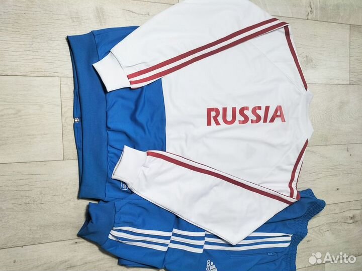 Костюм спортивный adidas