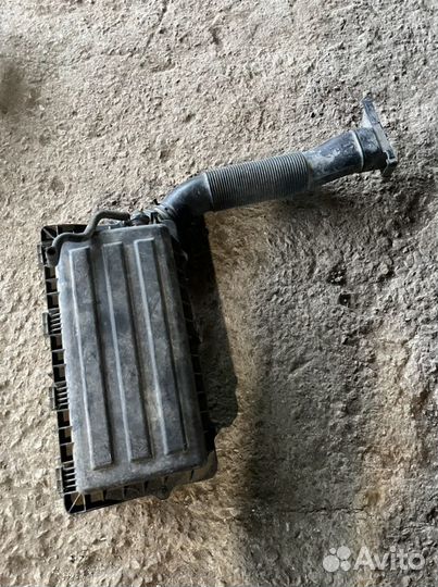 Корпус воздушного фильтра volkswagen polo