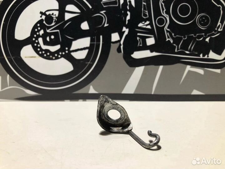 Крючок Yamaha FZ 400 Fazer 1997г