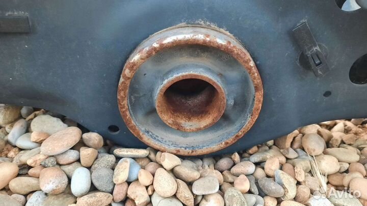 Задний подрамник Инфинити m37