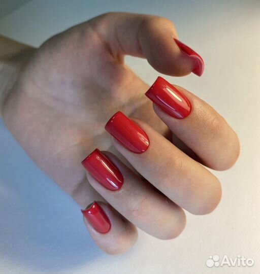 Маникюр и педикюр