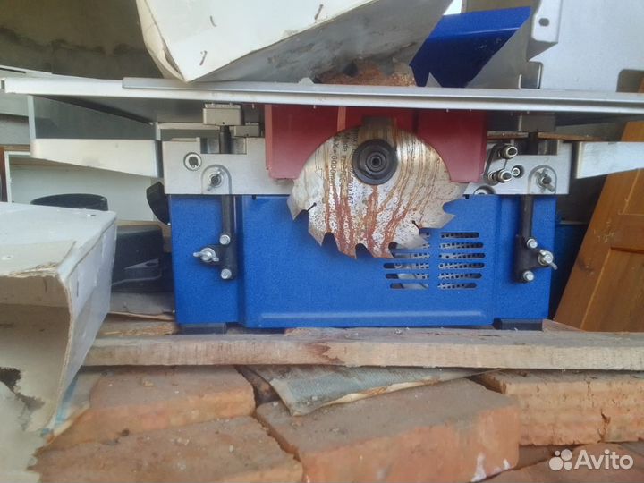 Машина деревообрабатывающая многофункциональная