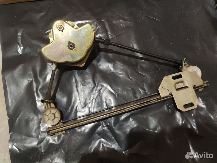 Стеклоподъёмники механические задние ваз 2112