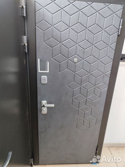 Двери в квартиру большой ассортимент