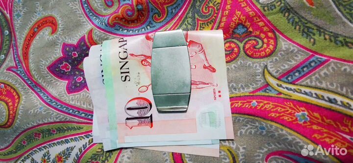 Зажим для купюр