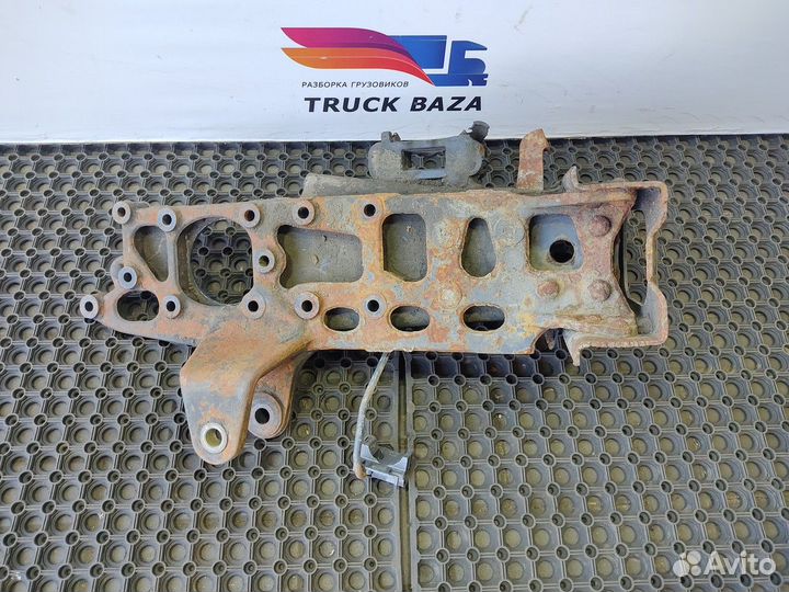 A9413101490 Кронштейн бампера переднего левый