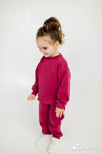 Спортивный костюм для девочки новый